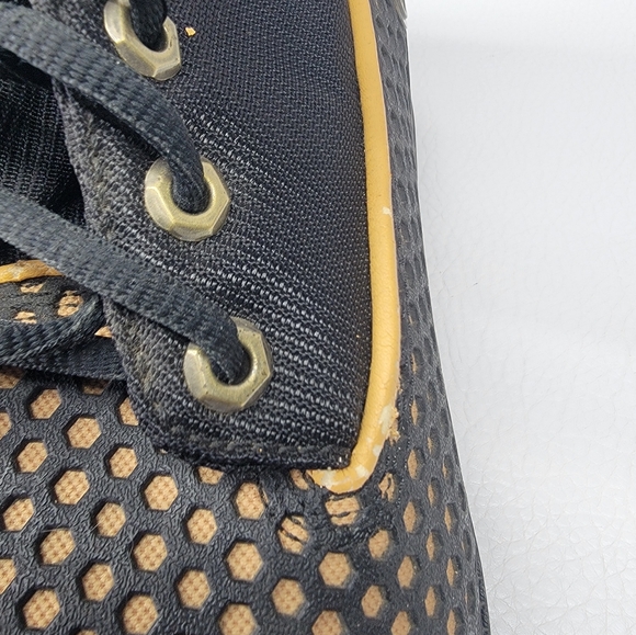 Timberland Vintage Limited Release  6 Inch  Size 9.5M black yellow men boots The - Picture 2 of 12